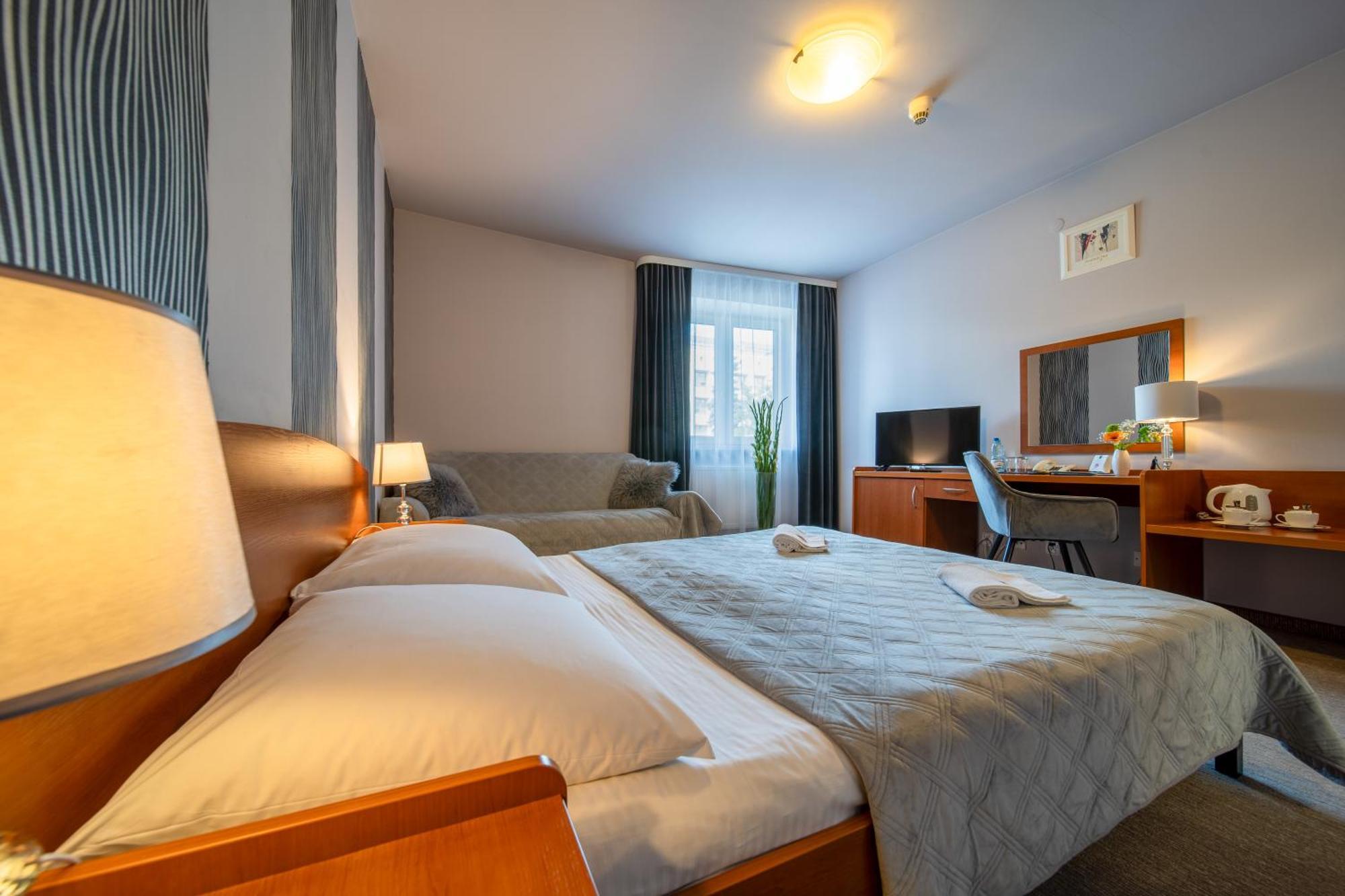 Hotel Gromada Radom Centrum Exterior photo