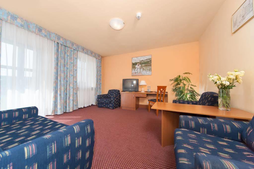 Hotel Gromada Radom Centrum Exterior photo